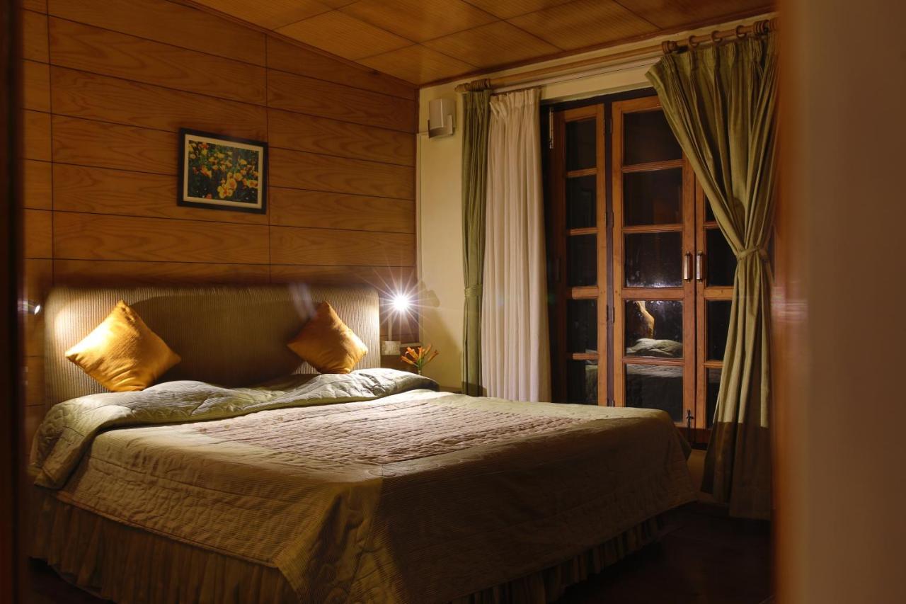 The Lake Resort Naukuchiatal Exterior foto